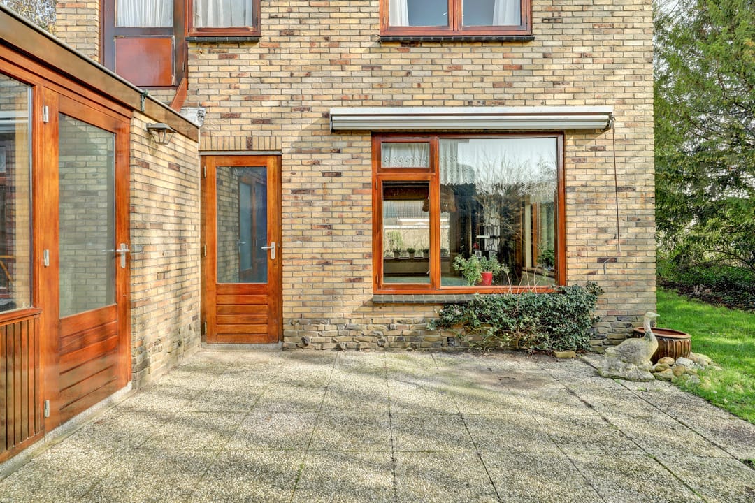 Detached House with Character and Potential in Burgh-Haamstede — 30
