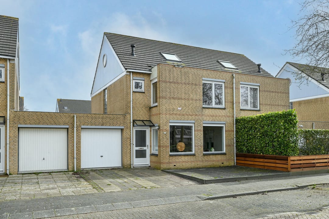 Foto 1 van Suze Robertsonlaan 10