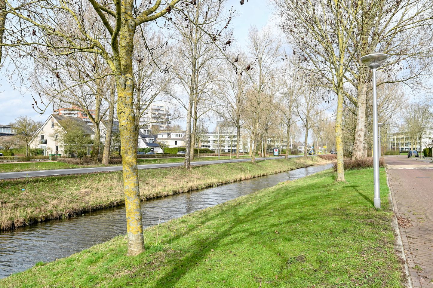 Foto 25 van Suze Robertsonlaan 10