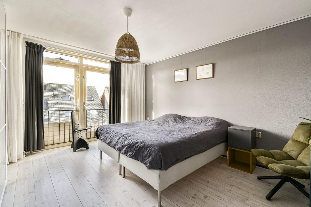 Photo 17 of Eemsteynstraat 63