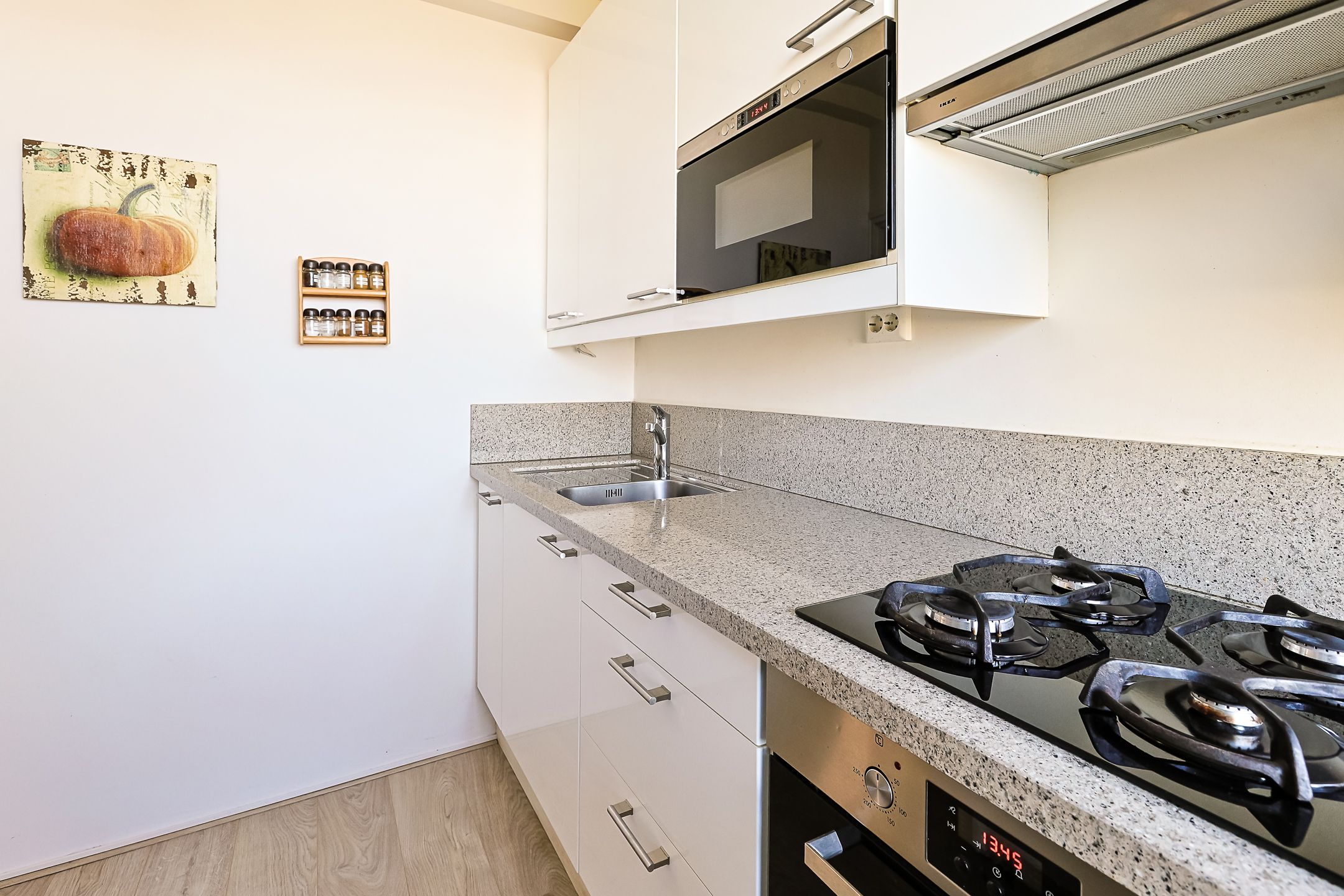 Foto 18 van Frederik Hendrikstraat 122