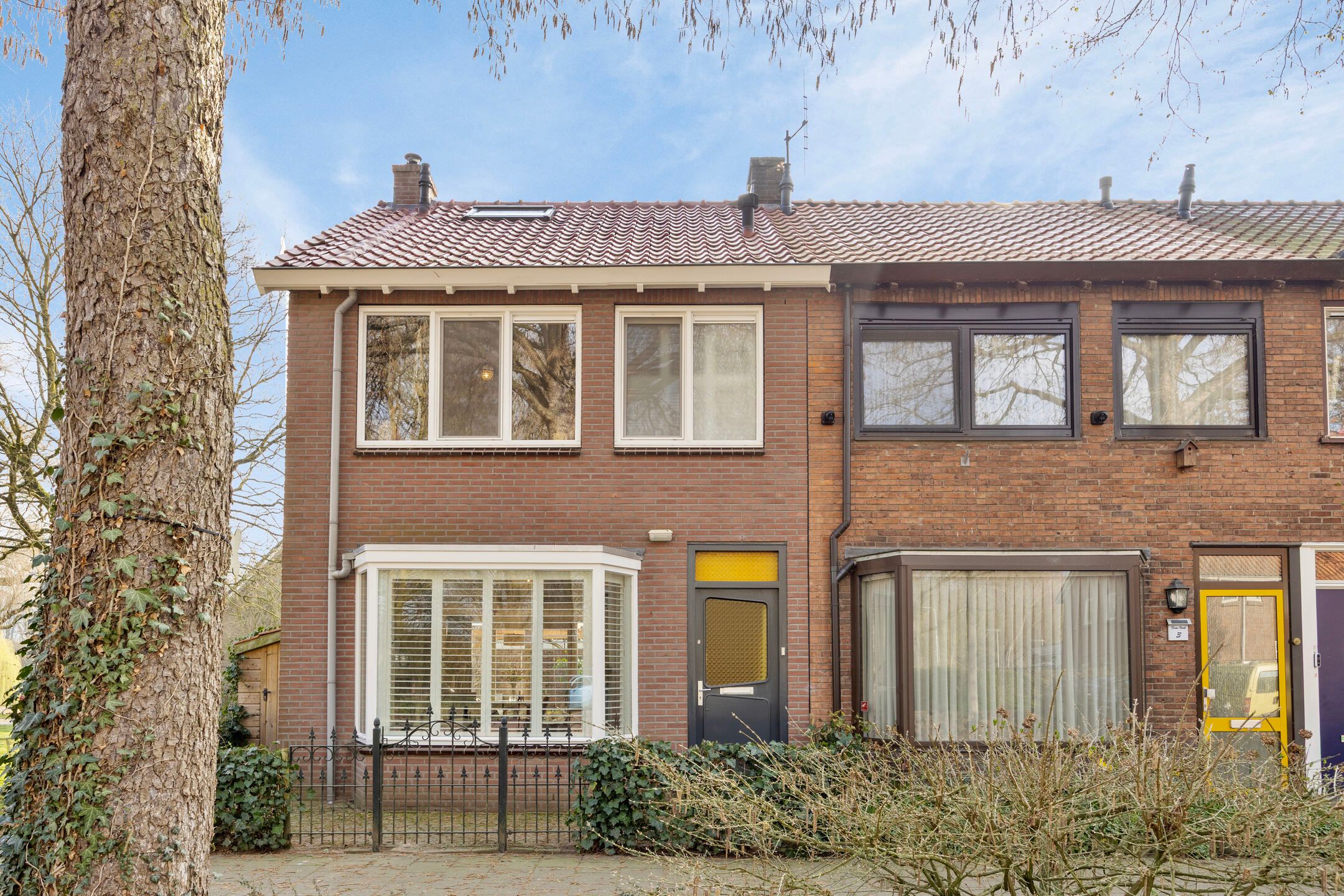 Foto 42 van Hazelaarstraat 1