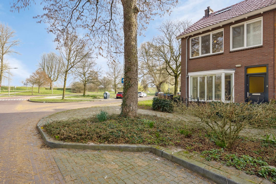 Foto 43 van Hazelaarstraat 1