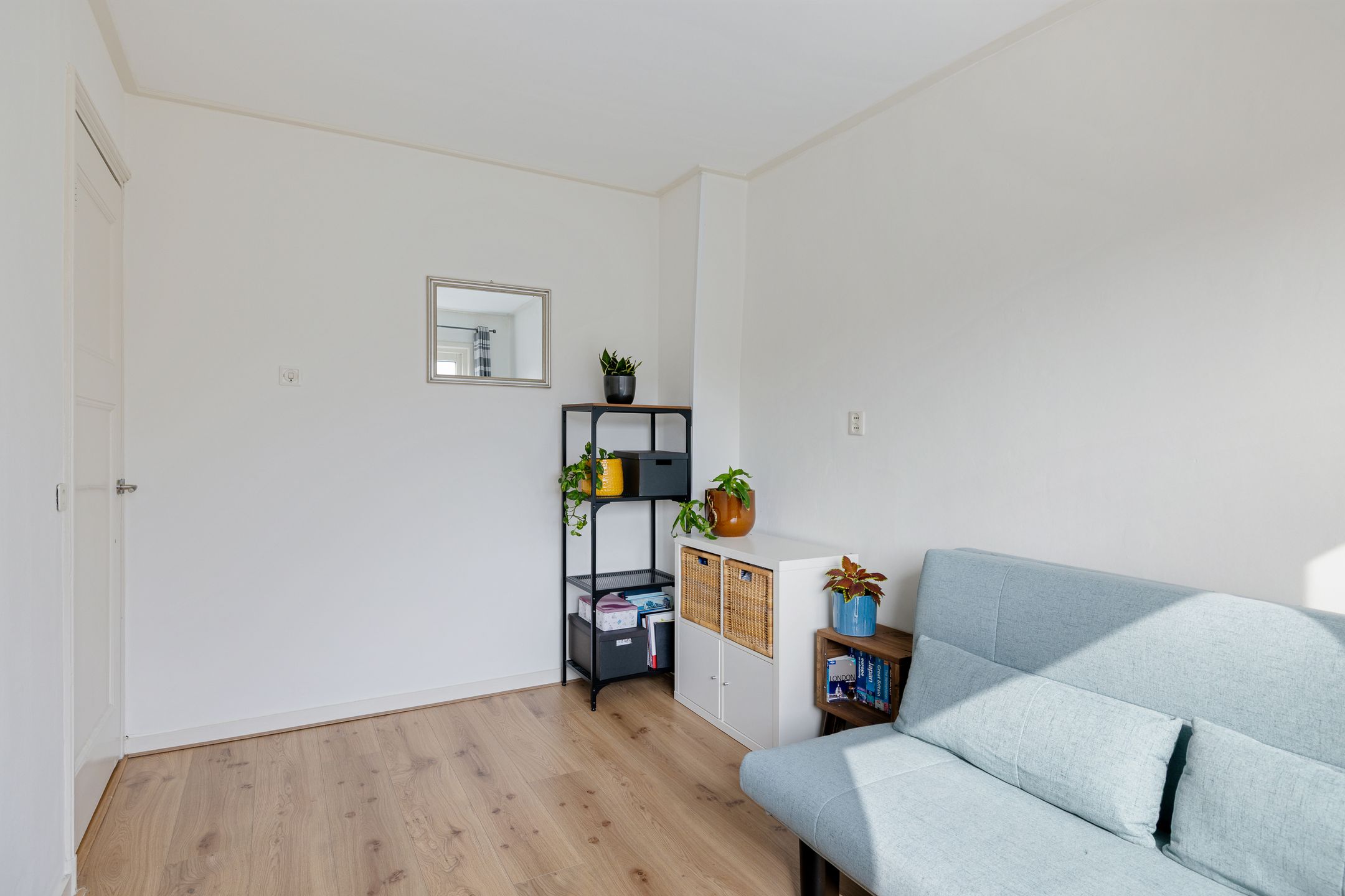 Charming Family Home in Elinkwijk with Garden Office — 37