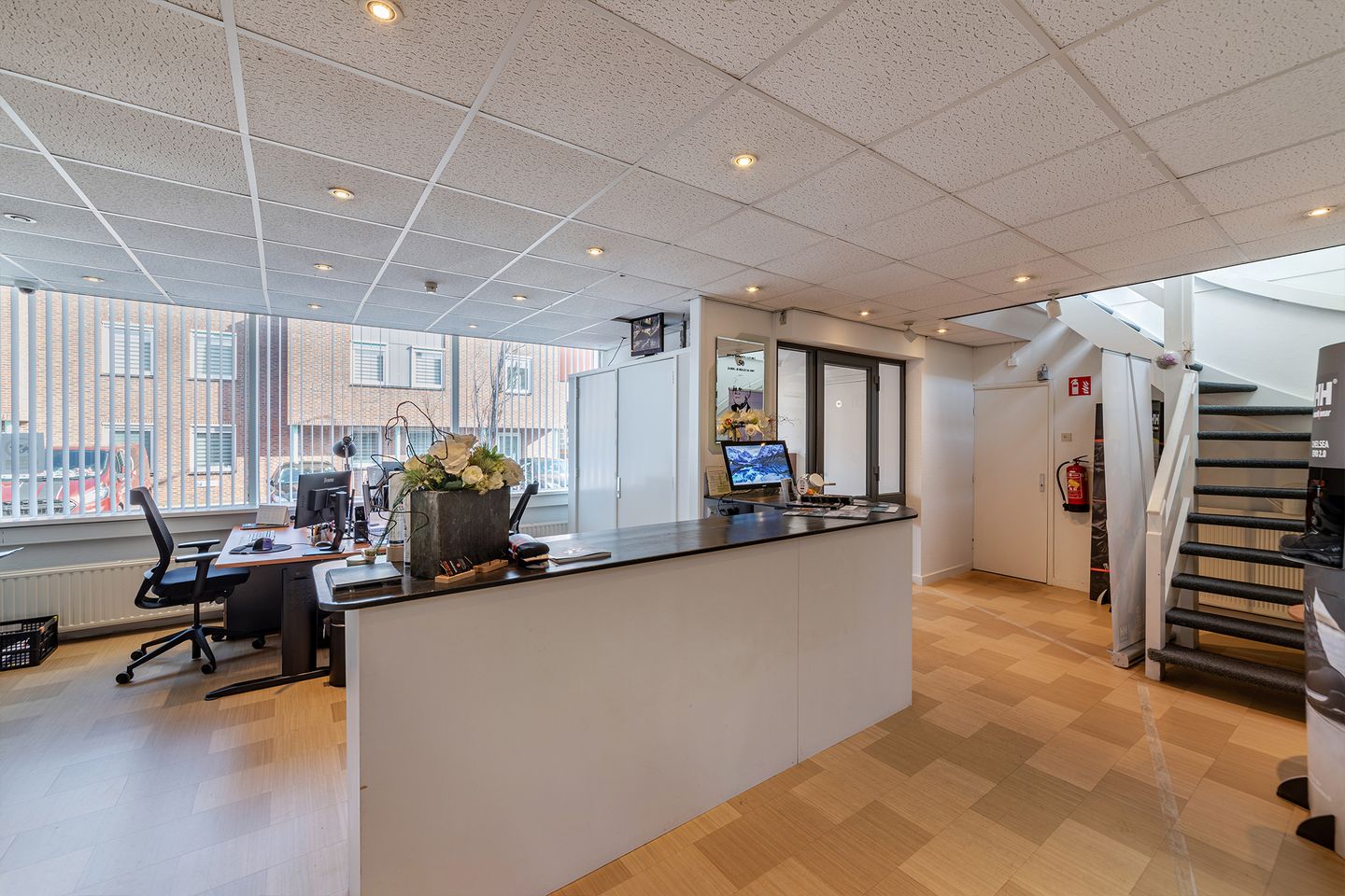 Bekijk foto 3 van Industrieweg 7