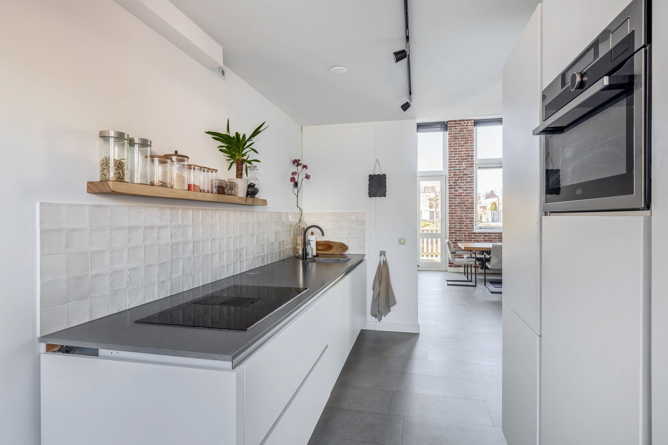 Photo 24 of Goereesestraat 57