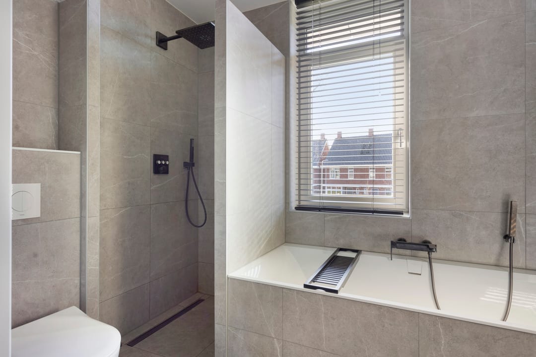 Foto 13 van Bernard Leenestraat 96