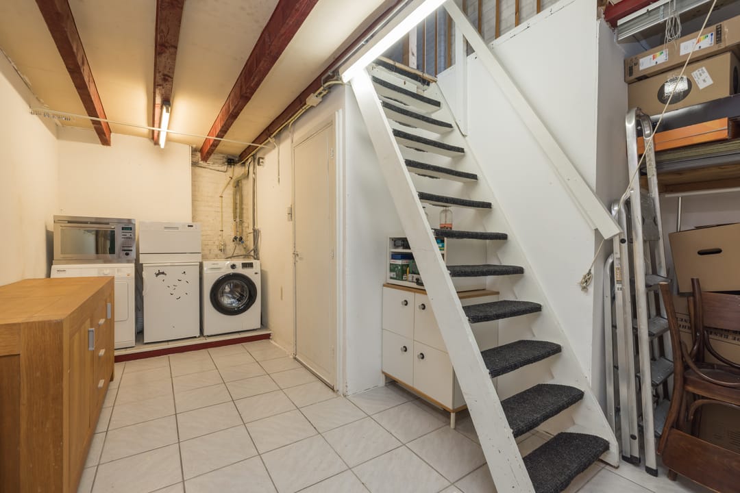 Foto 16 van van der Veldstraat 1