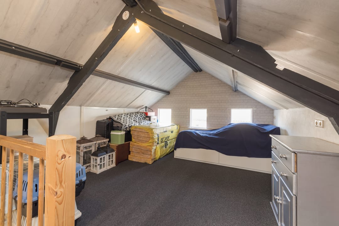 Foto 17 van van der Veldstraat 1