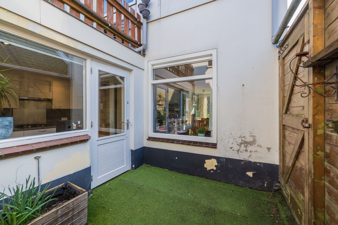 Foto 20 van van der Veldstraat 1