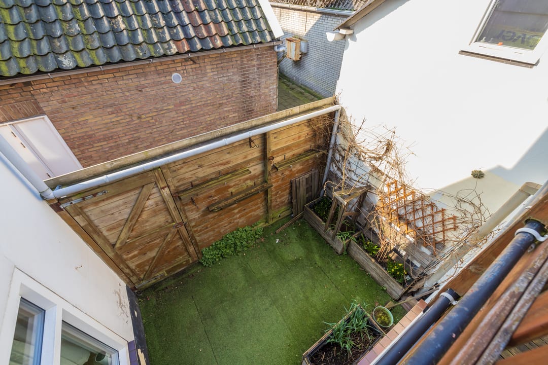 Foto 23 van van der Veldstraat 1