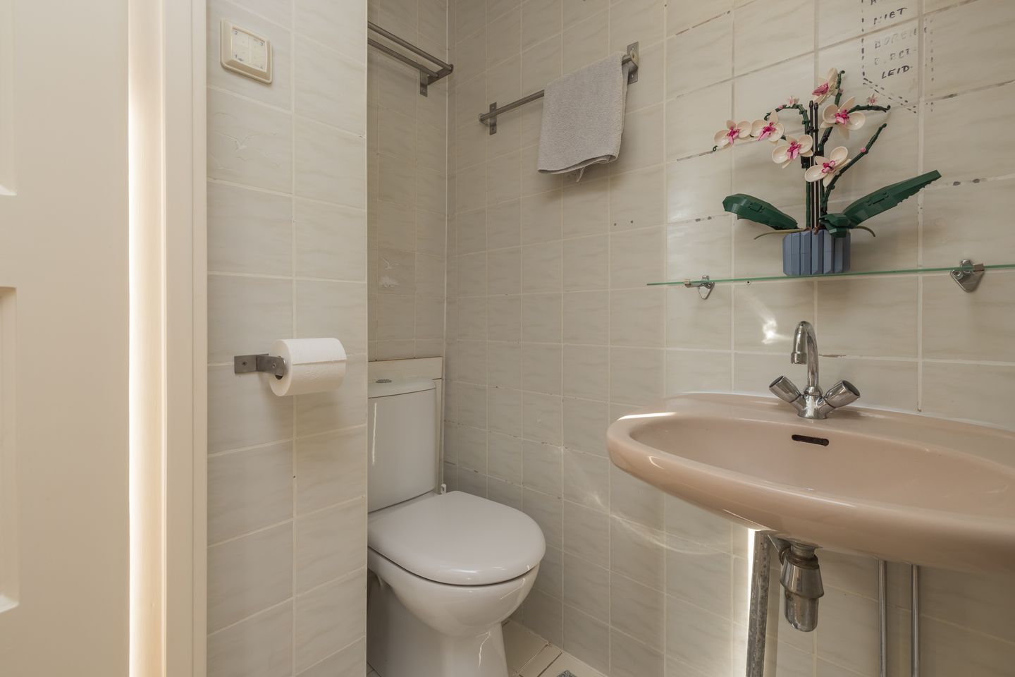 Foto 29 van van der Veldstraat 1