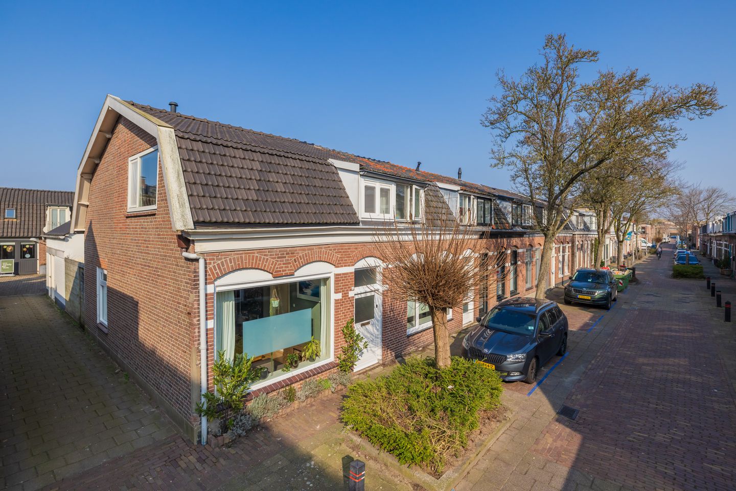 Foto 34 van van der Veldstraat 1
