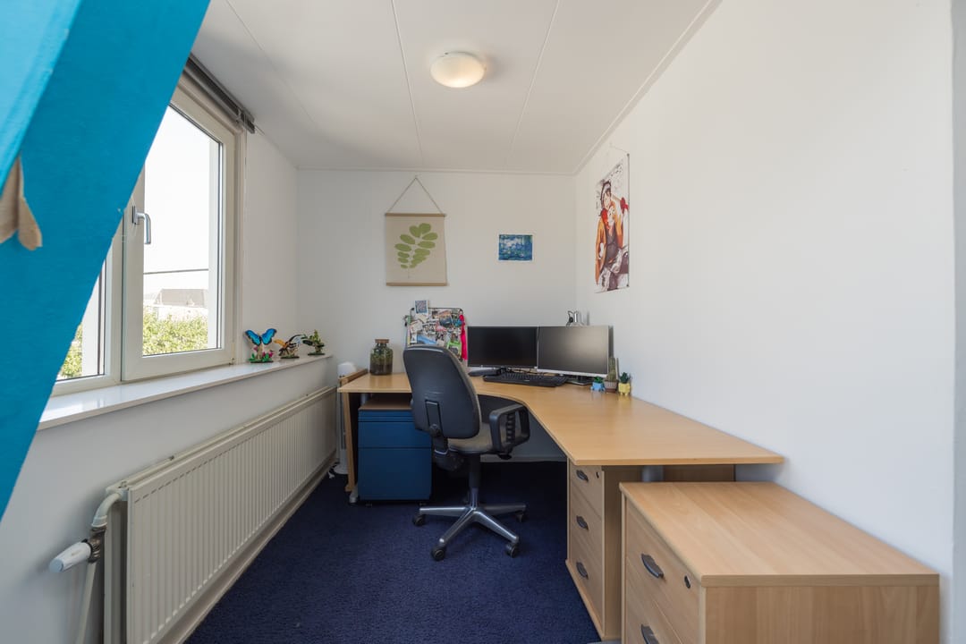 Foto 32 van van der Veldstraat 1