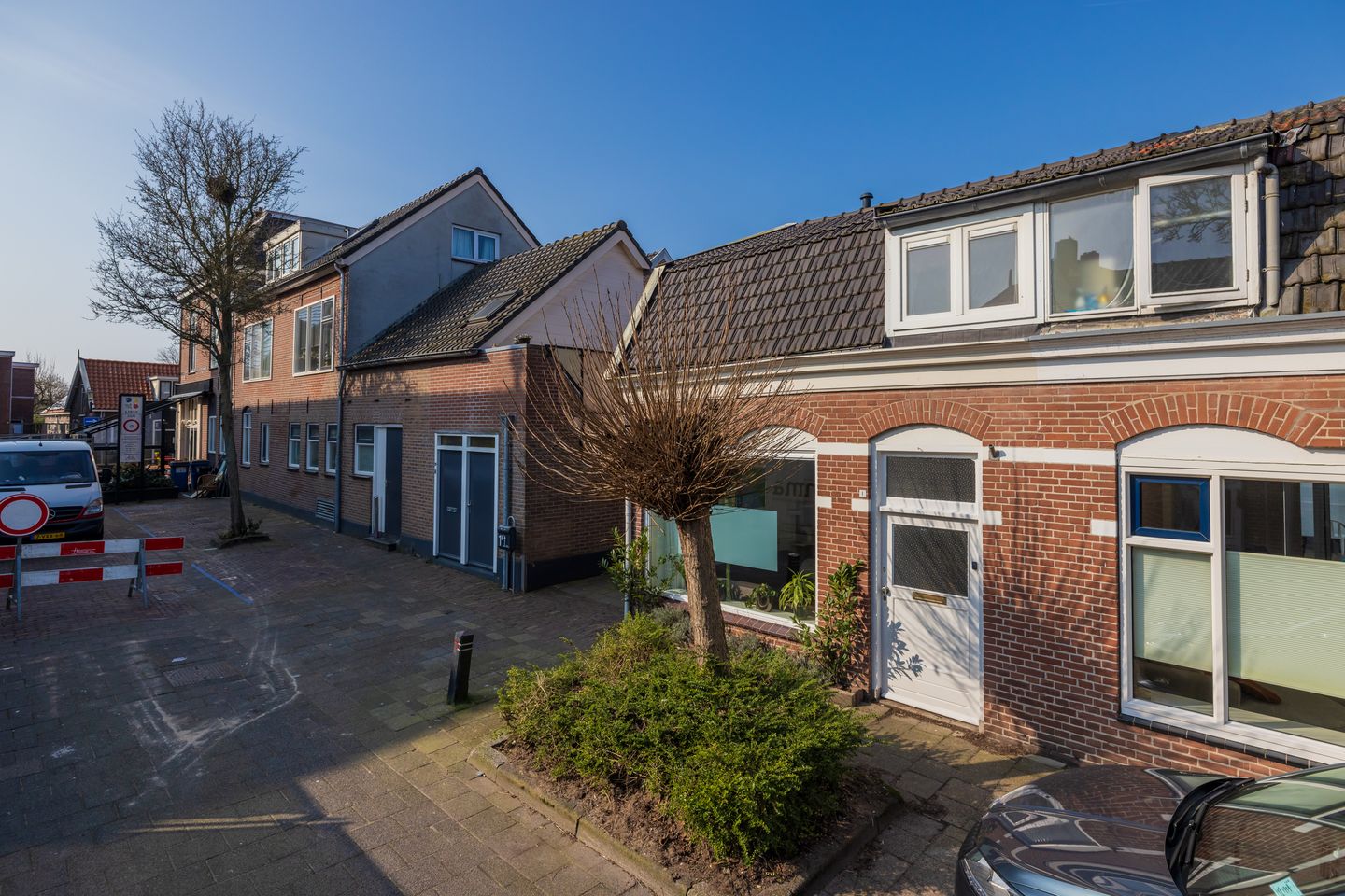 Foto 35 van van der Veldstraat 1