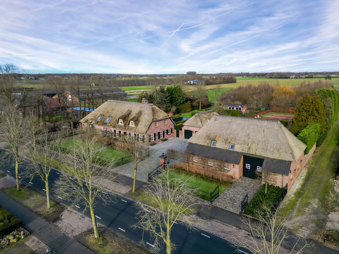 Foto 1 van Pastoor van Winkelstraat 81