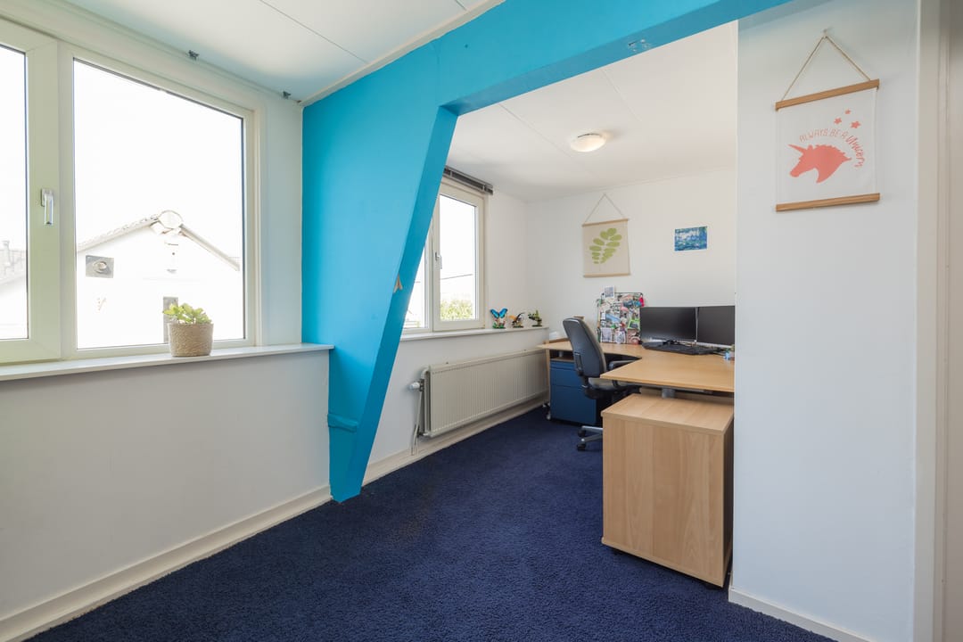 Foto 31 van van der Veldstraat 1