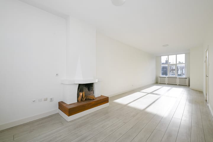 Photo 2 of van Naeltwijckstraat 82