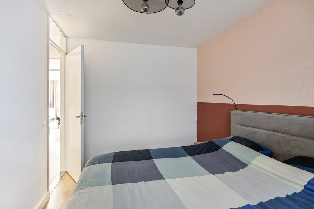 Photo 28 of Dokter Stapenséastraat 11