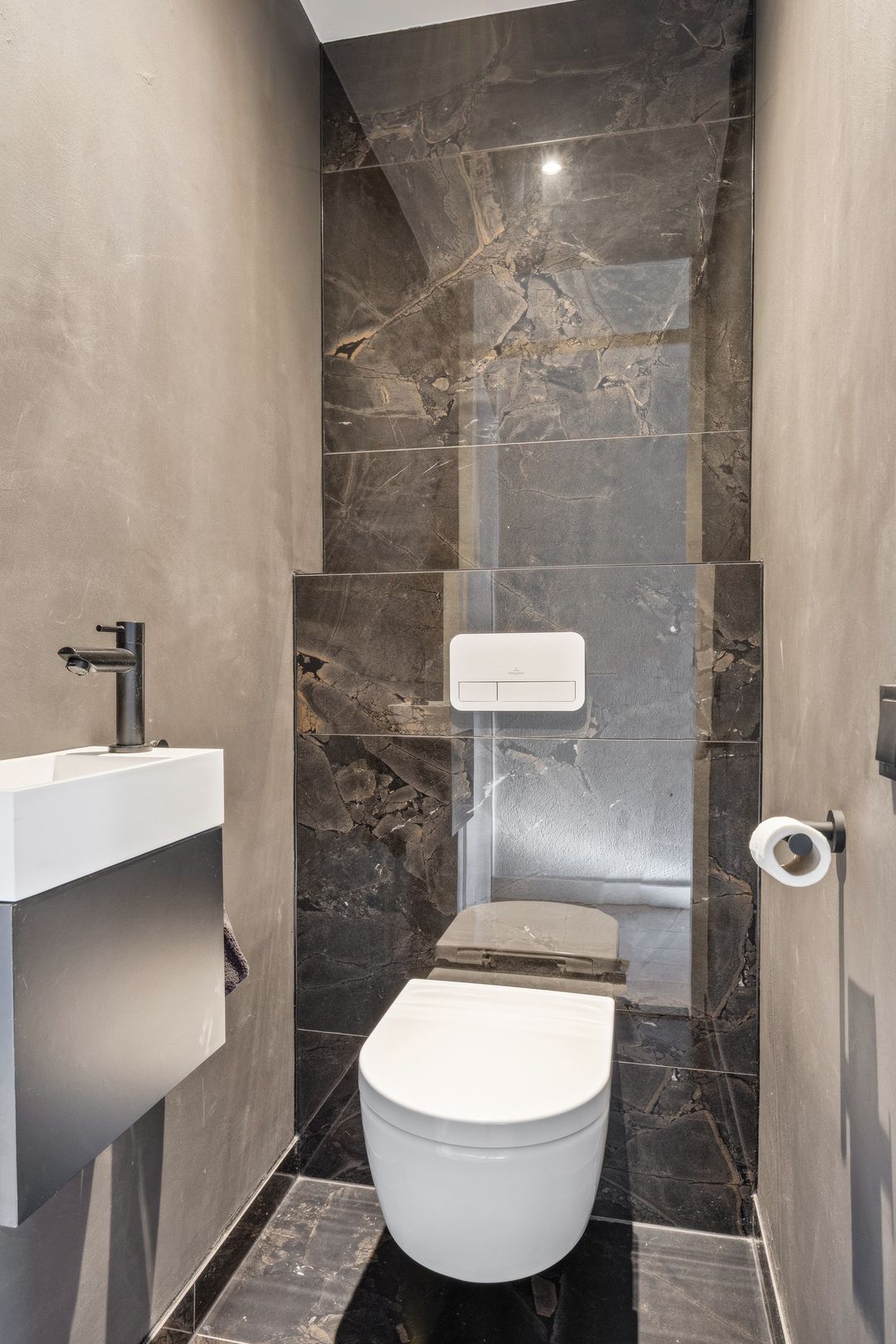 Photo 32 of Dokter Stapenséastraat 11