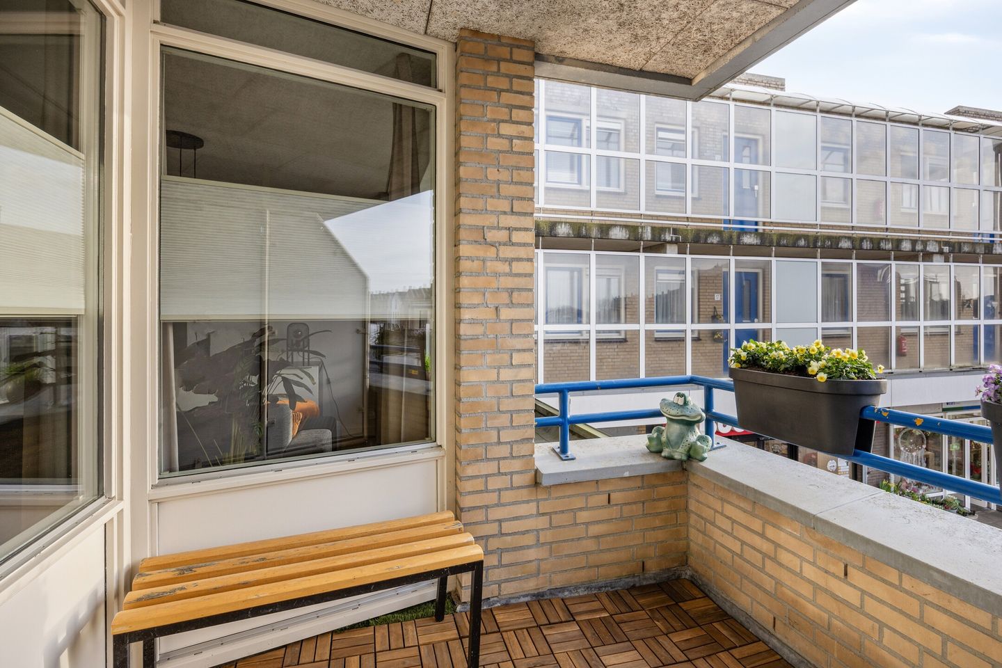 Photo 35 of Dokter Stapenséastraat 11