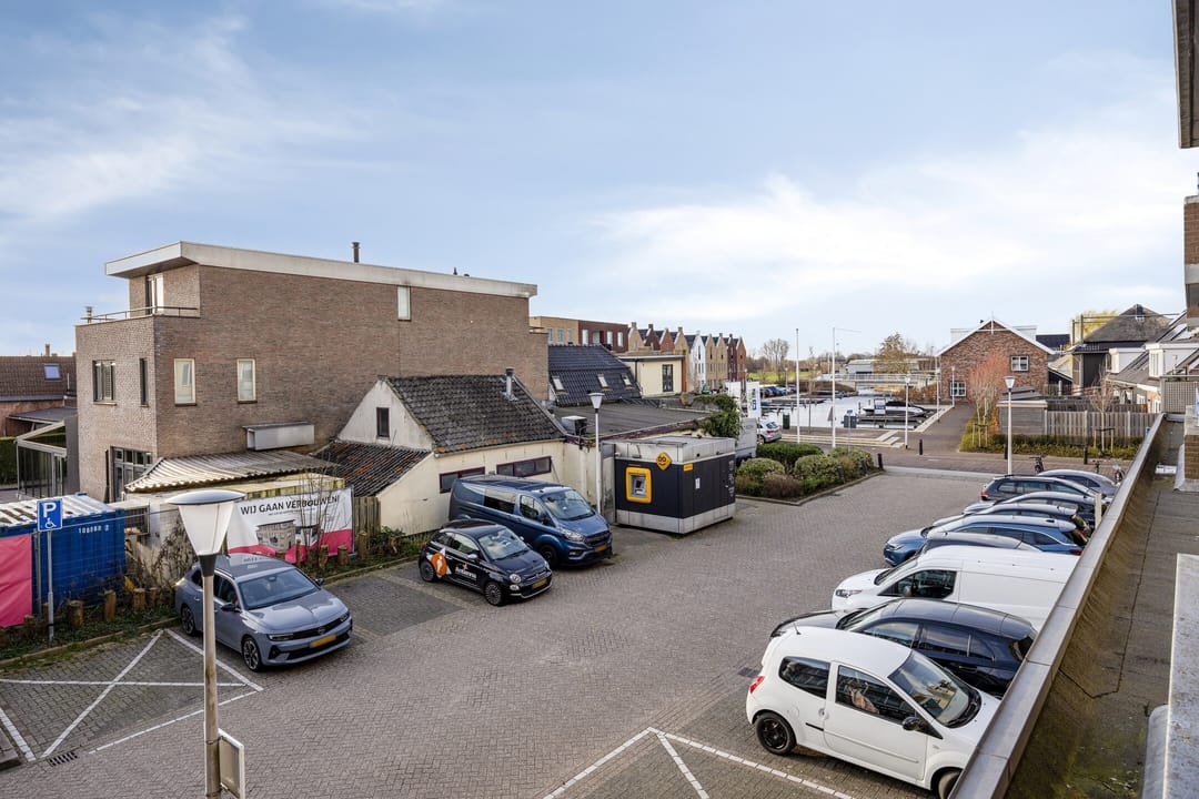 Photo 38 of Dokter Stapenséastraat 11