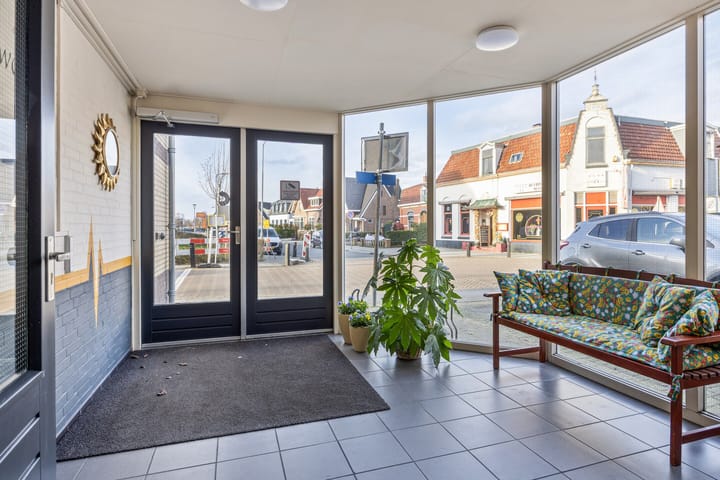 Photo 5 of Dokter Stapenséastraat 11