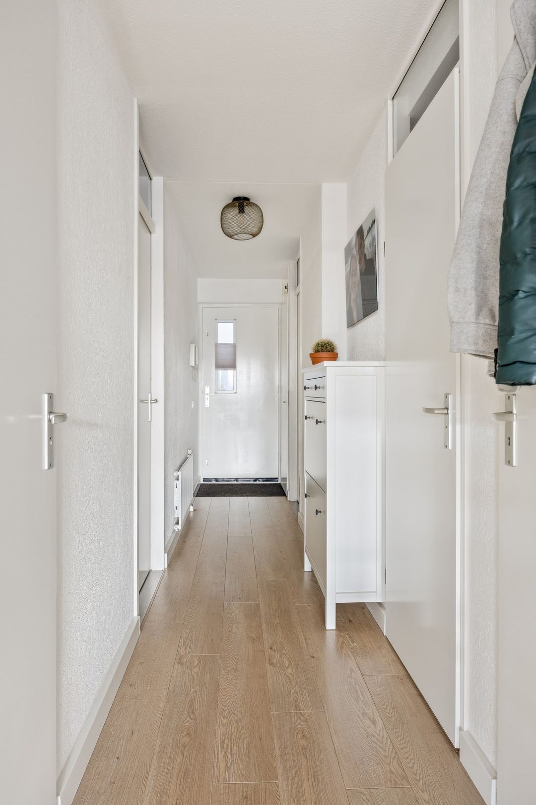 Photo 11 of Dokter Stapenséastraat 11