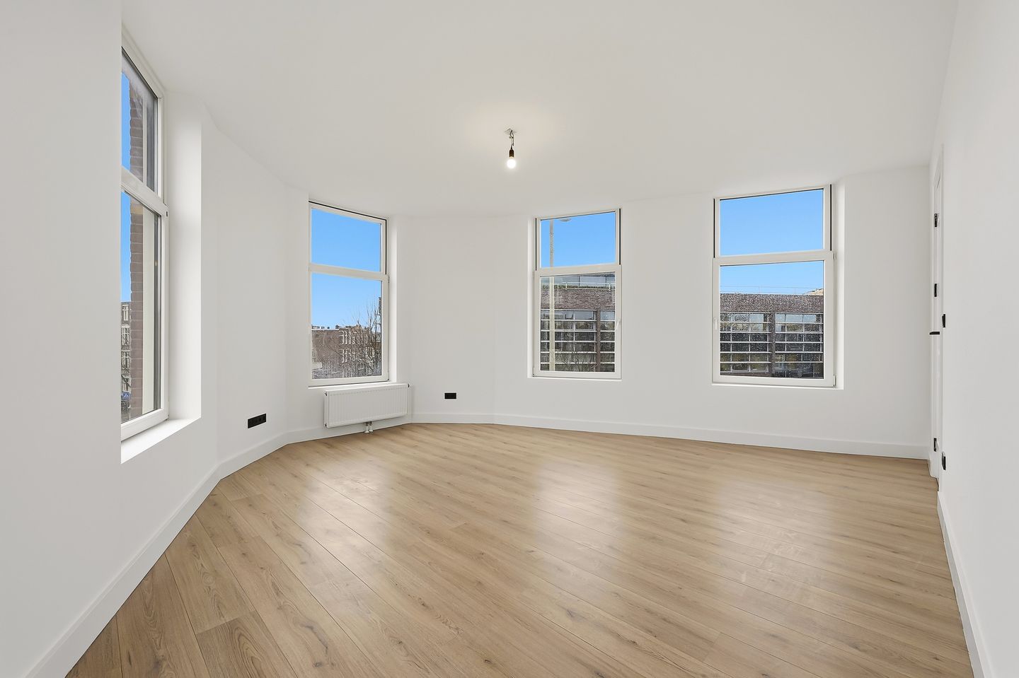 Foto 10 van Weimarstraat 347