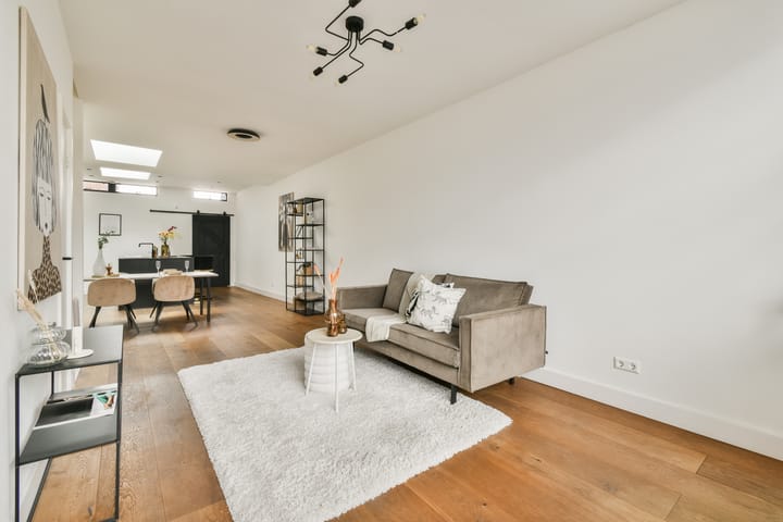 Photo 2 of Van Marumstraat 32