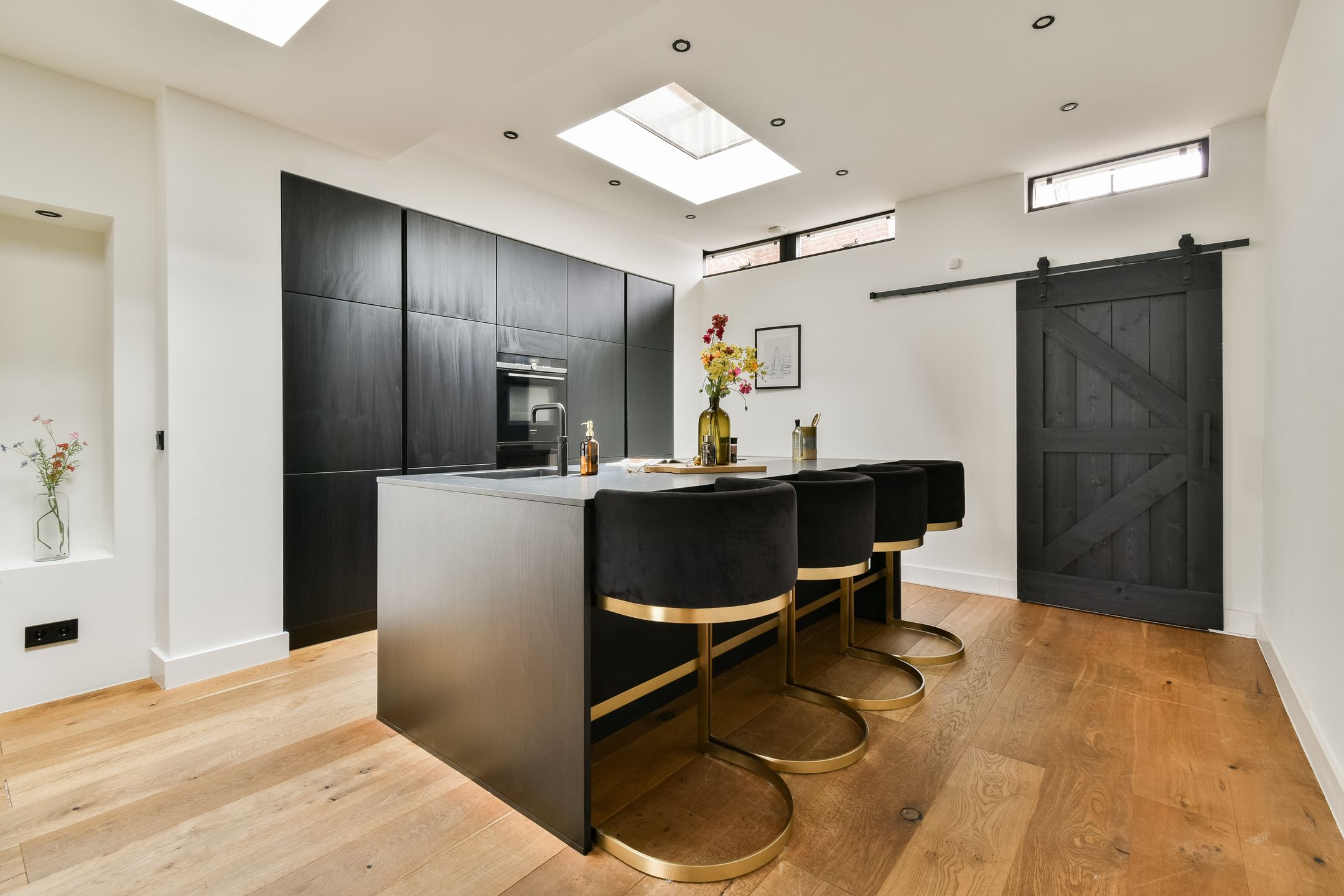 Photo 9 of Van Marumstraat 32