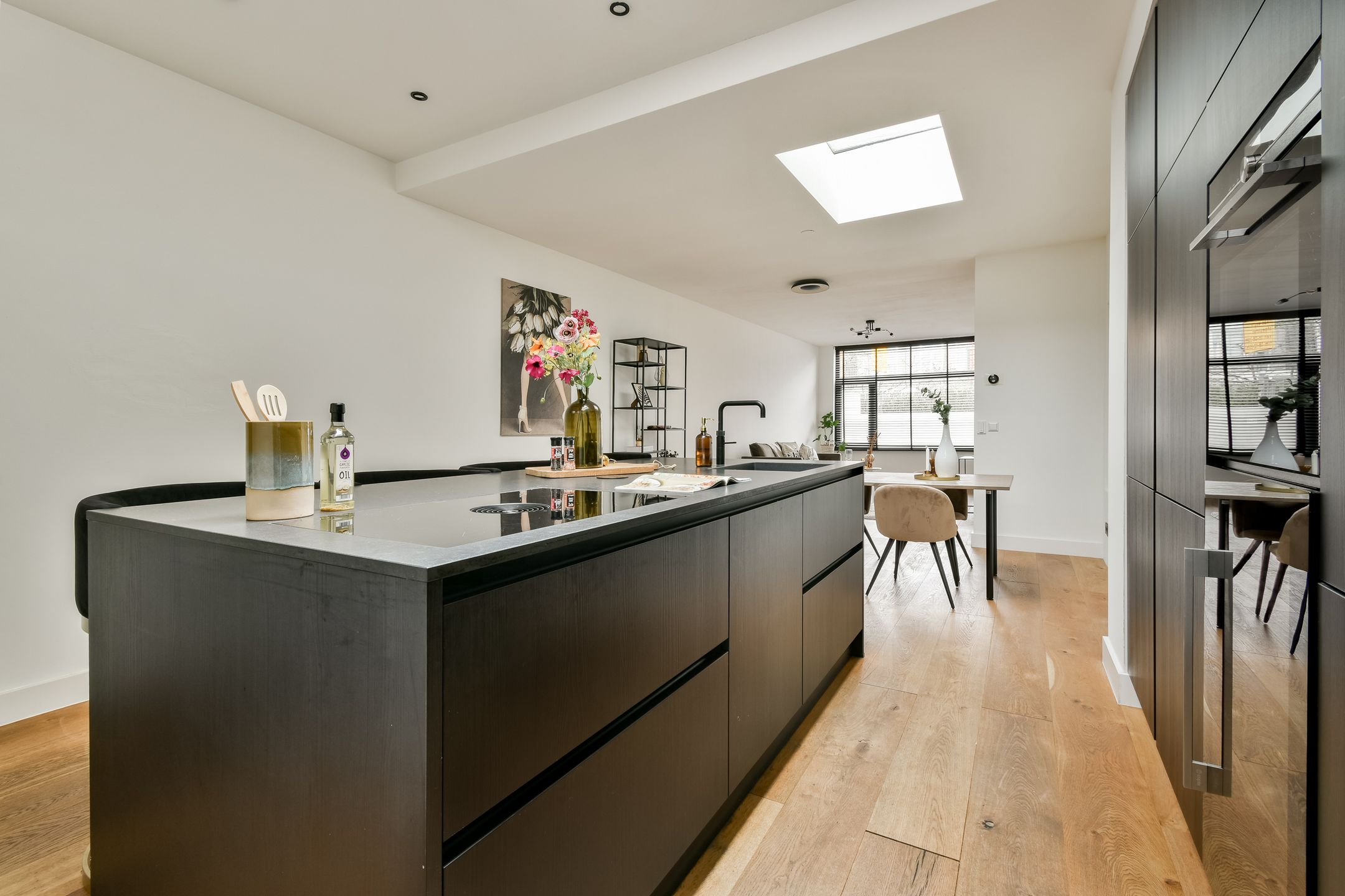 Foto 9 van Van Marumstraat 32