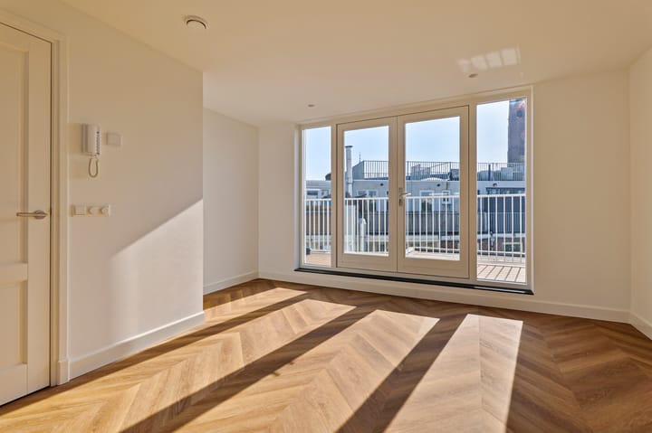 Photo 3 of Cornelis Trooststraat 64-4