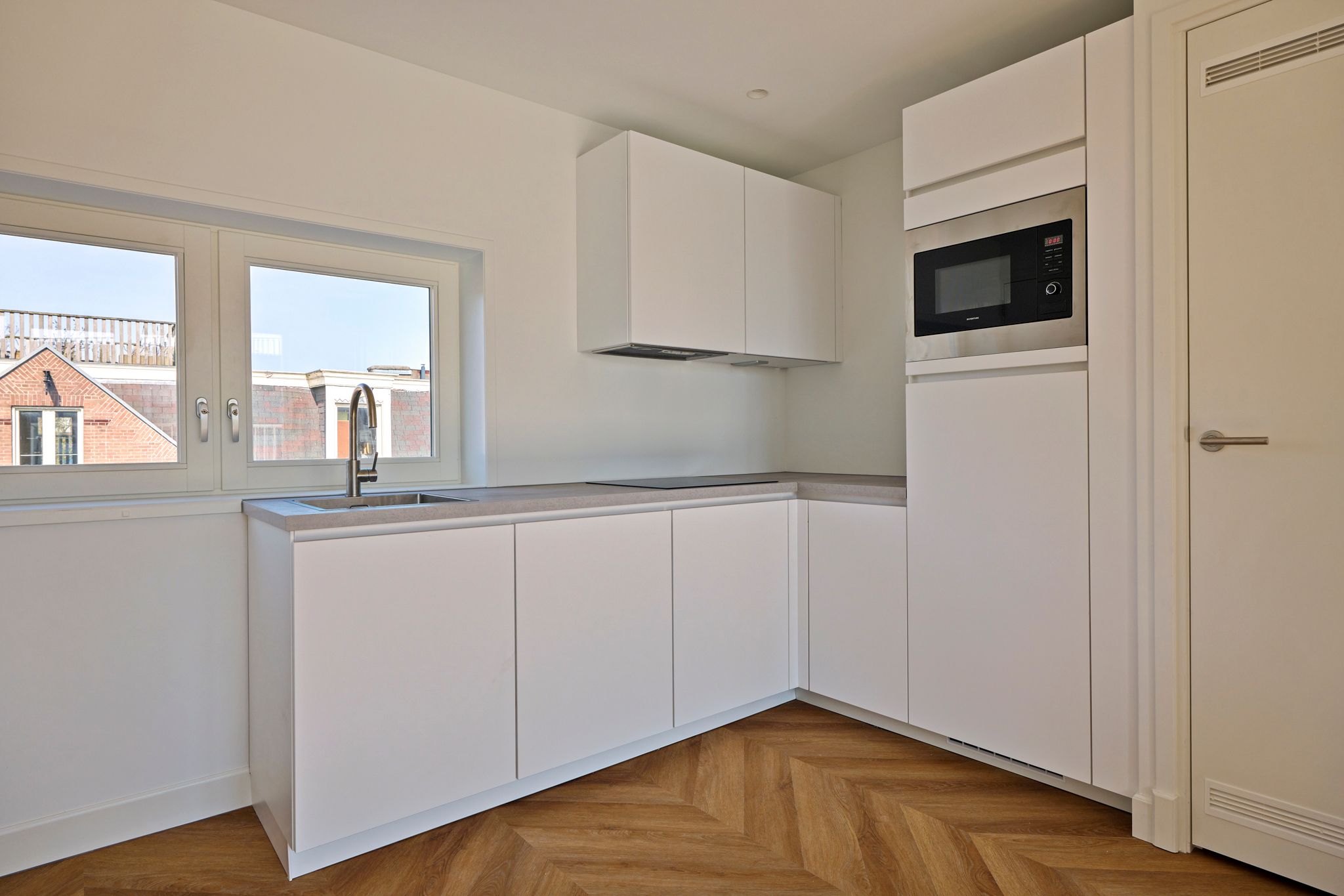 Foto 9 van Cornelis Trooststraat 64-4