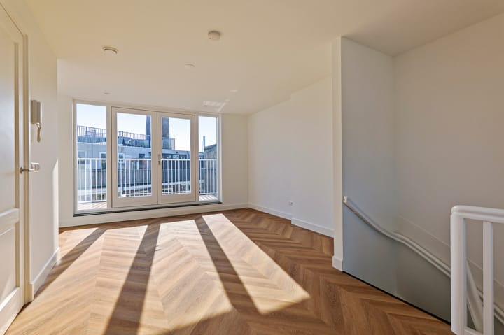 Photo 2 of Cornelis Trooststraat 64-4