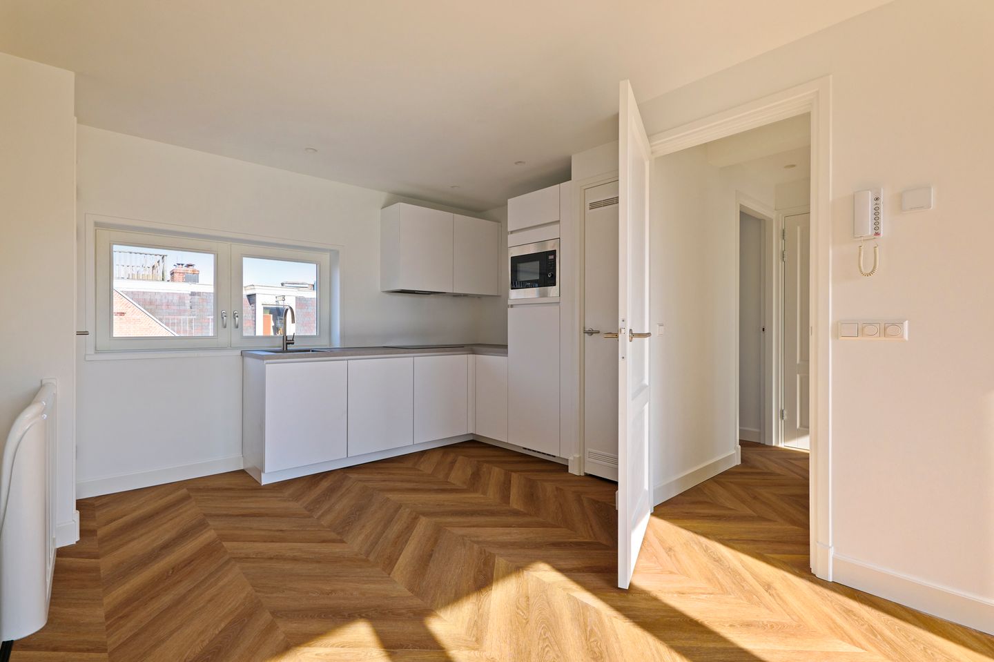 Foto 14 van Cornelis Trooststraat 64-4