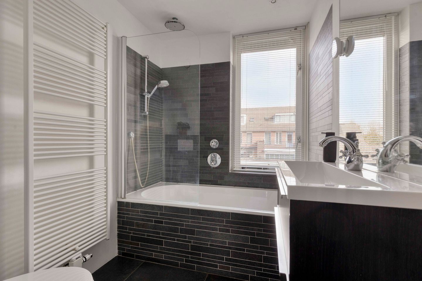 Foto 20 van Tolgaarderlaan 17