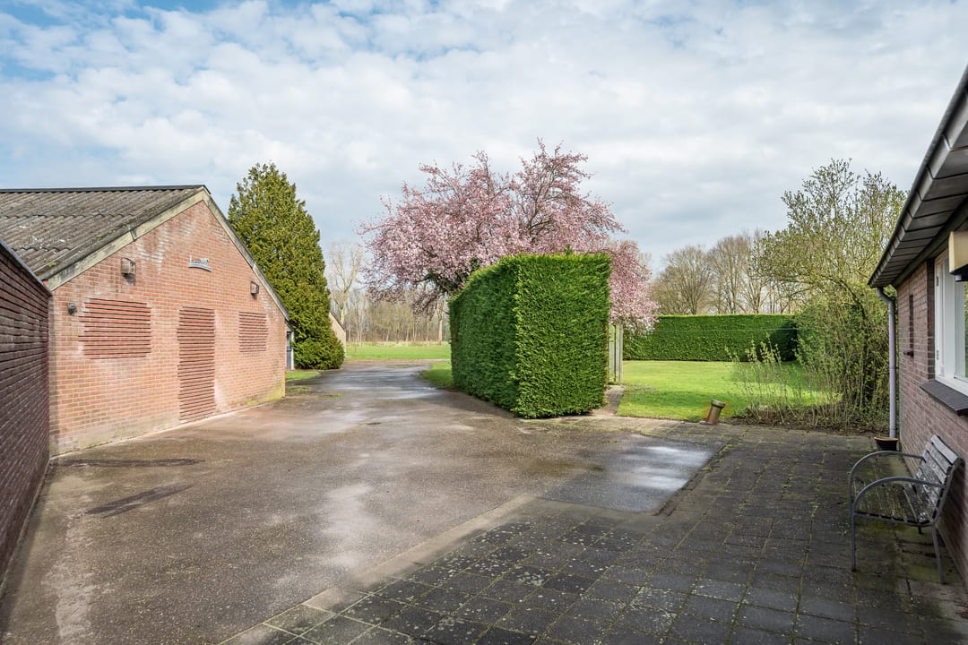 Photo 47 of Geneneind 8