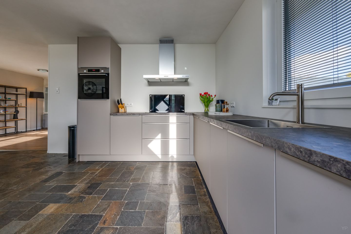 Foto 20 van Roosendaallaan 3