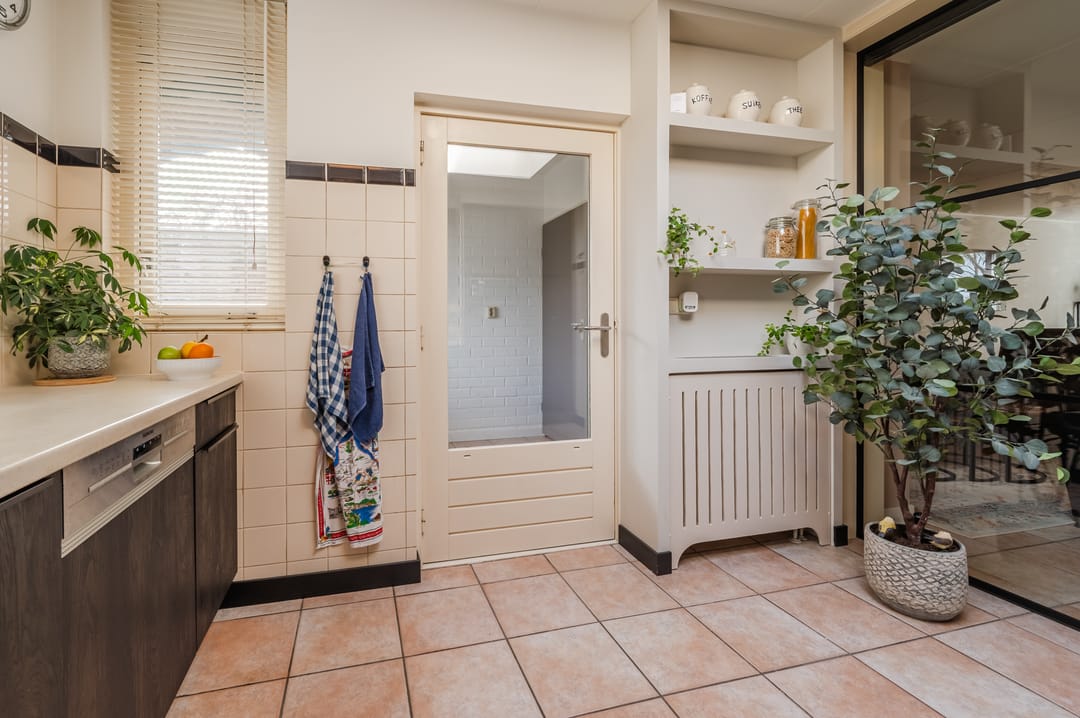 Well maintained extended terraced house with 4 bedrooms and energy label A — 17