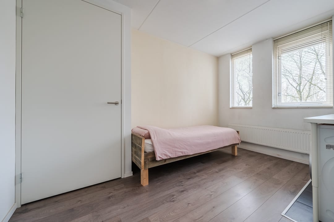 Well maintained extended terraced house with 4 bedrooms and energy label A — 23