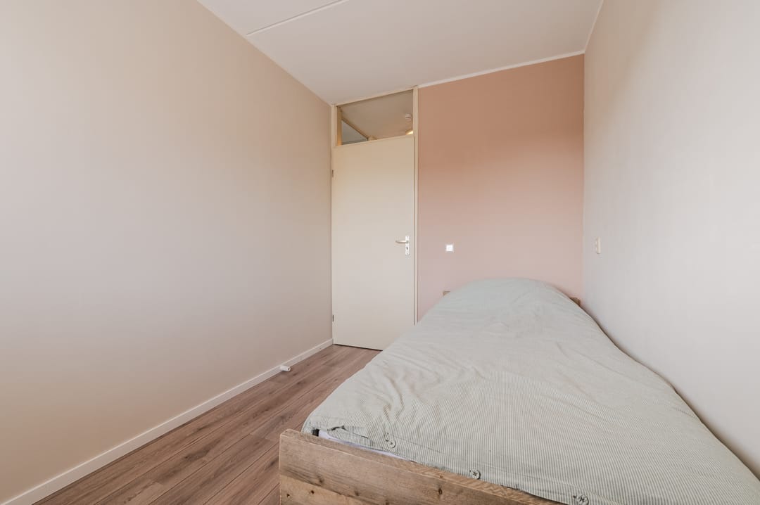 Well maintained extended terraced house with 4 bedrooms and energy label A — 27