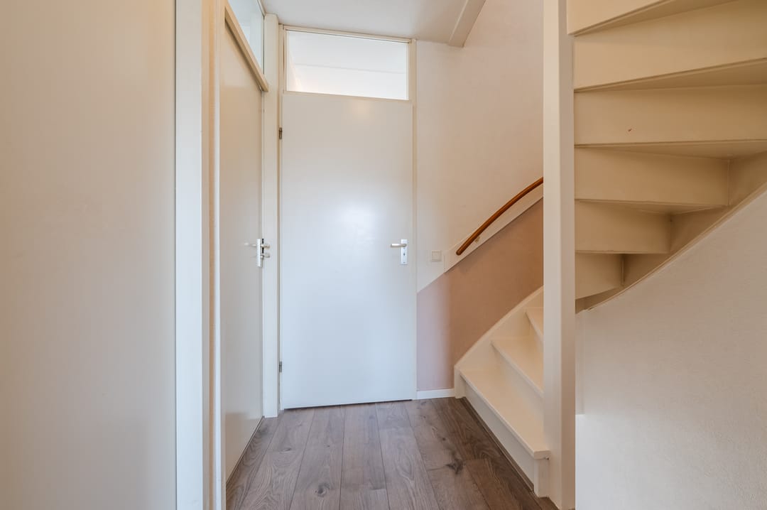Well maintained extended terraced house with 4 bedrooms and energy label A — 33