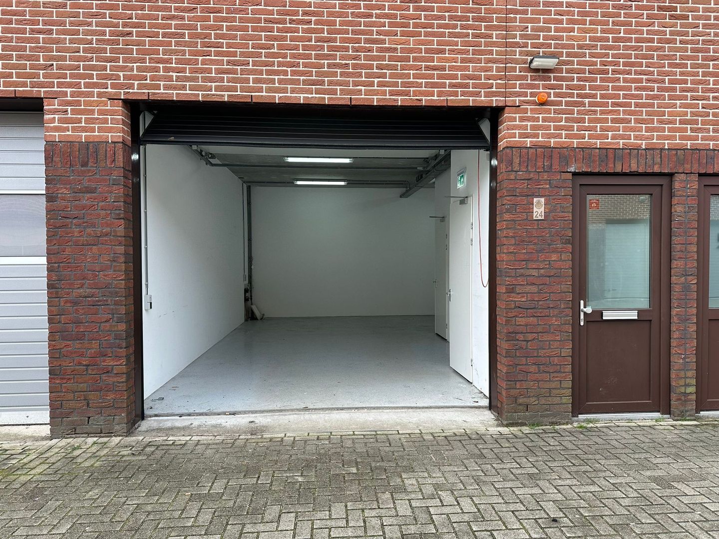 View photo 3 of Salomonstraat 24