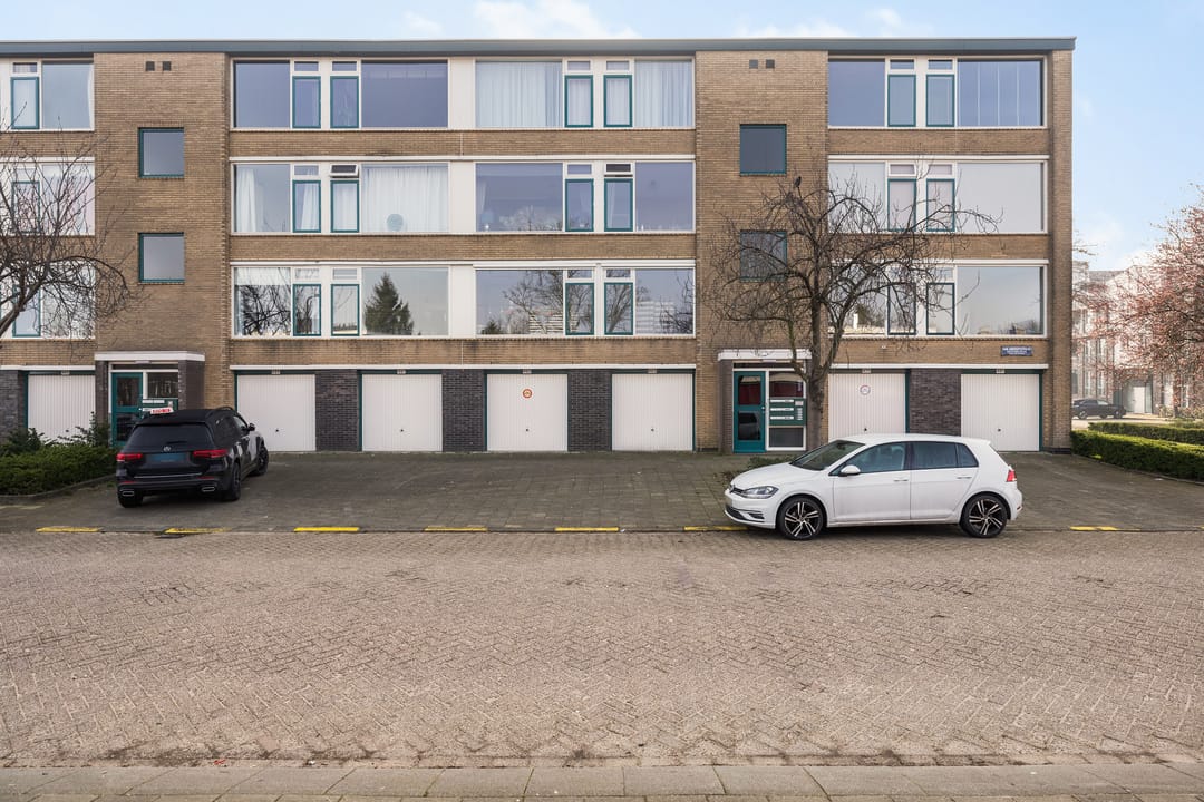 Photo 1 of Van Anrooystraat 469