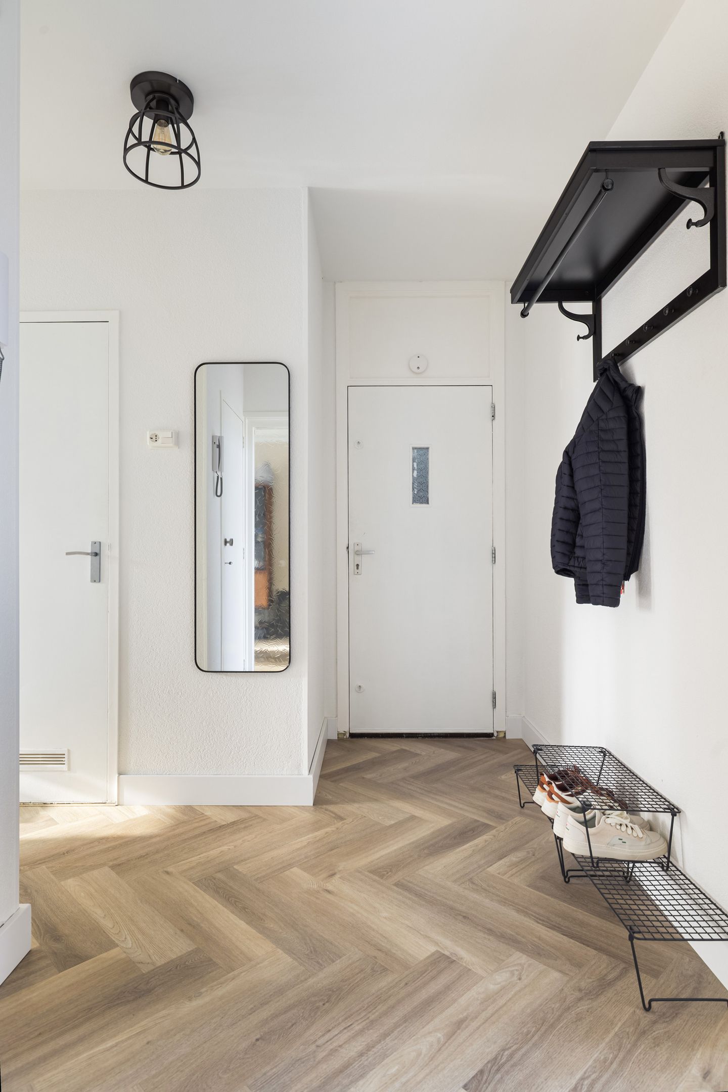 Photo 5 of Van Anrooystraat 469