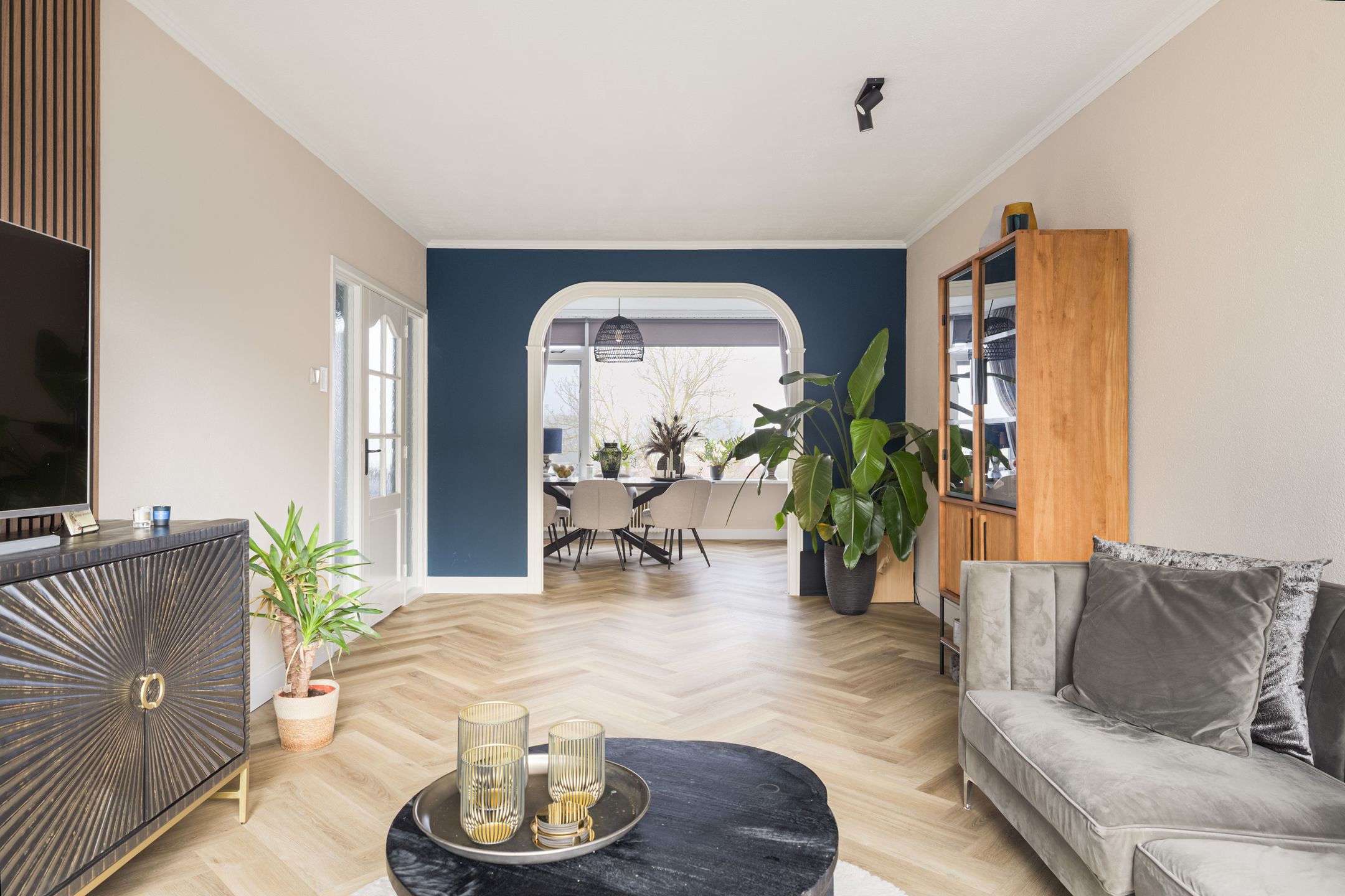 Photo 12 of Van Anrooystraat 469