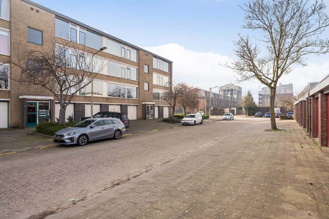 Photo 28 of Van Anrooystraat 469