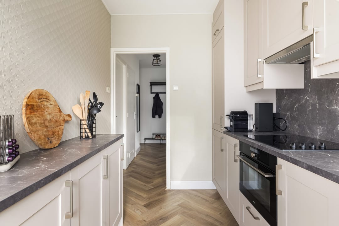 Photo 16 of Van Anrooystraat 469