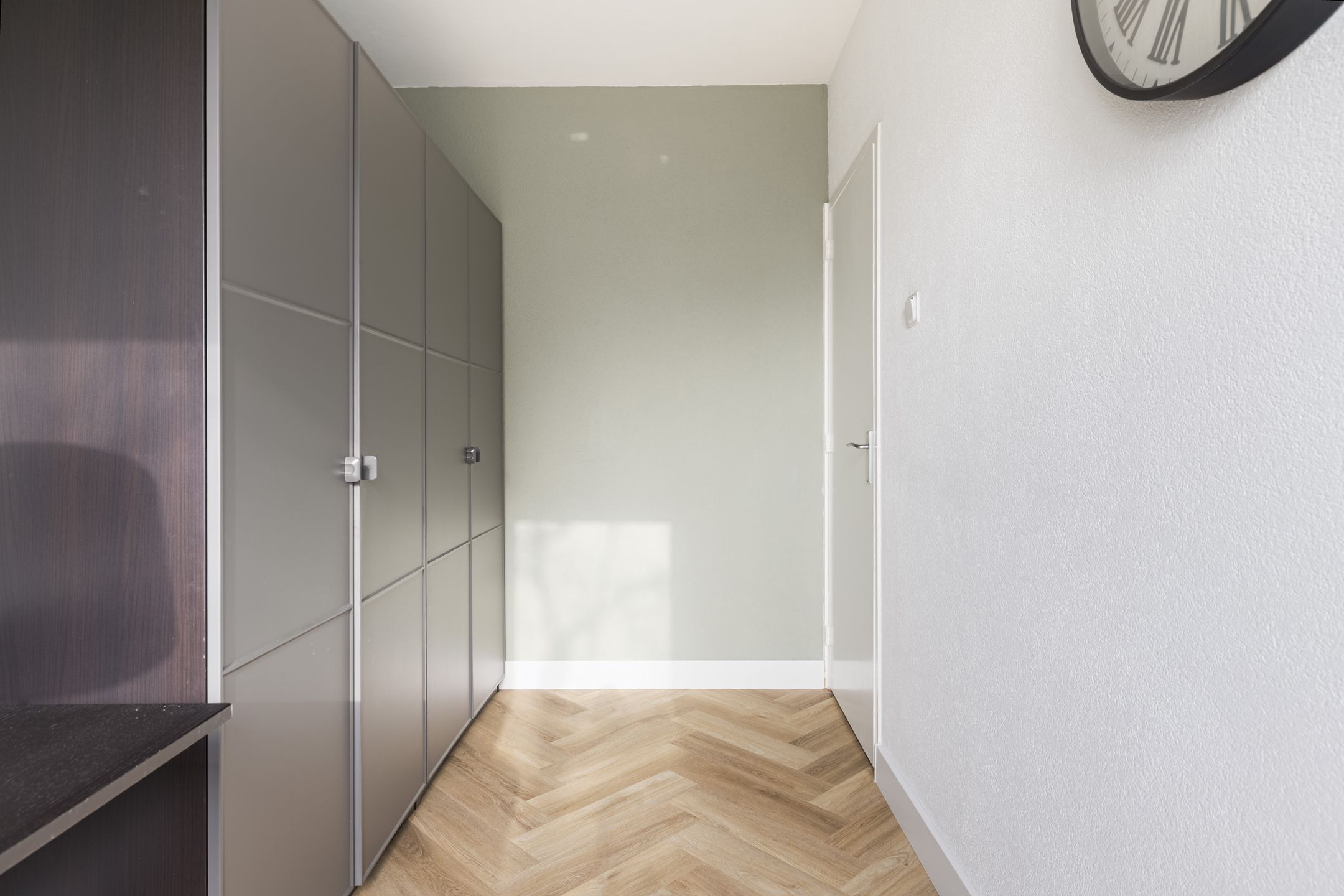 Photo 21 of Van Anrooystraat 469